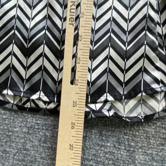 Ann Taylor‎ Shirt Women's 10 Black White Zigzag Button-Down Blouse Silky Office - Picture 9 of 11